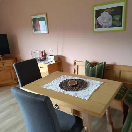 Mooshaeusl Apartmán *