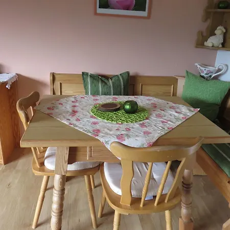 Mooshaeusl Apartmán *